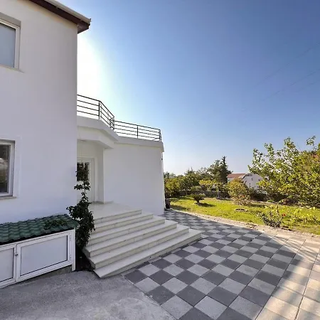 Tatil Evi 4 Bed Alsancak Girne