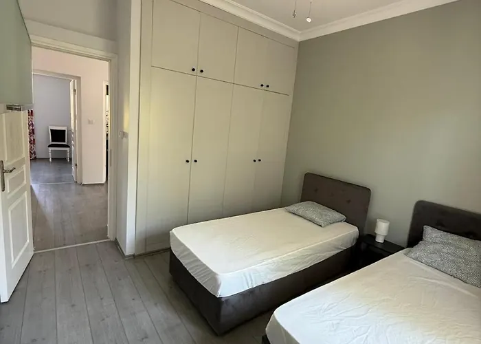 Casa de Férias Large Garden&outdoor Space Lageia